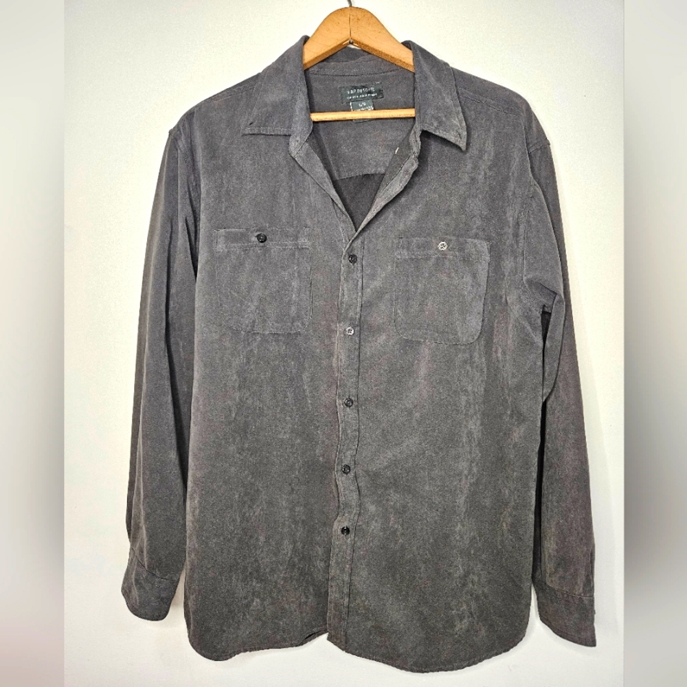 Mens Vanderbilt Button-up Shirt size Large